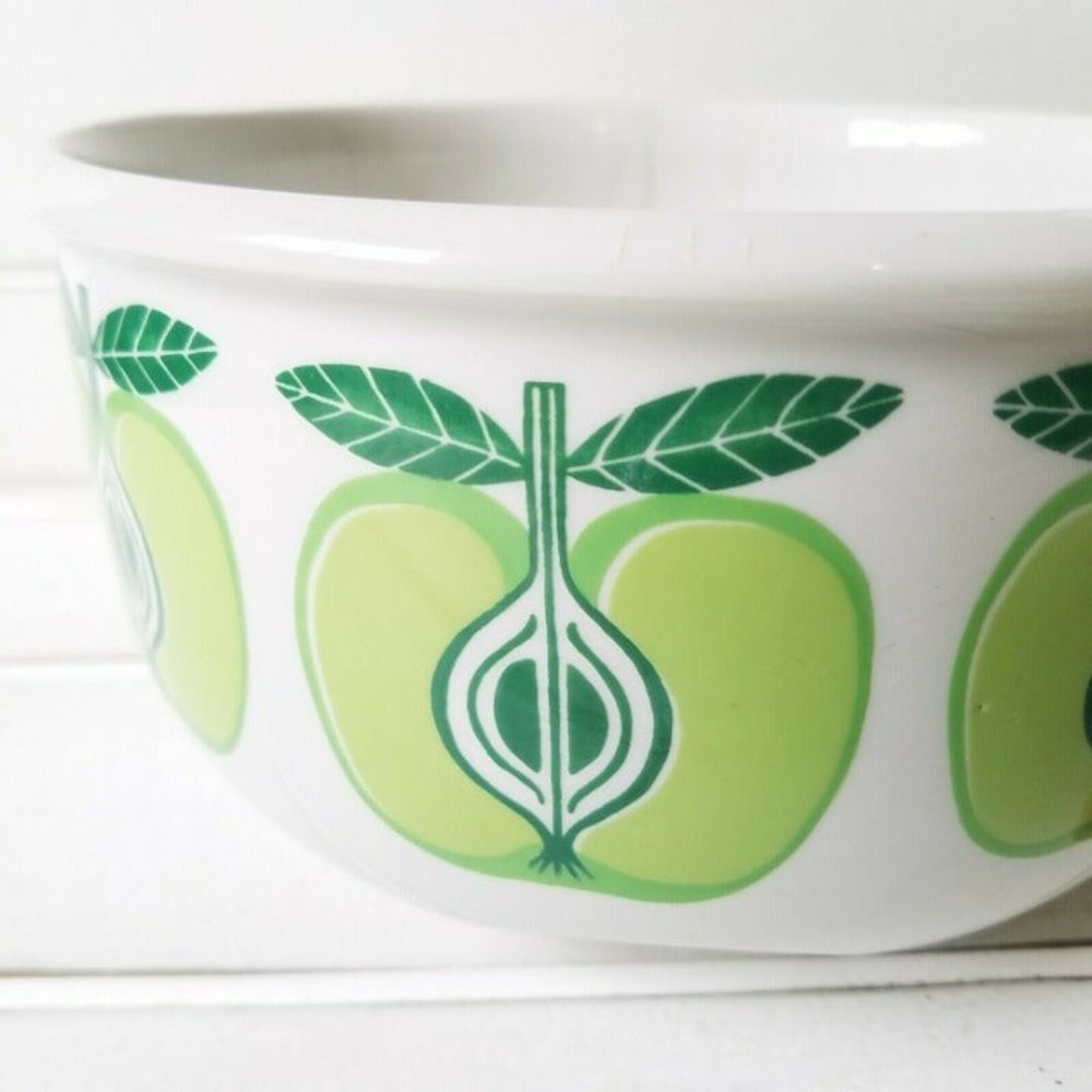 Large Size ARABIA FINLAND Green Apple Pomona